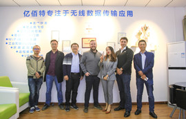 新加坡Ciqurix客戶來公司實(shí)地參考觀察