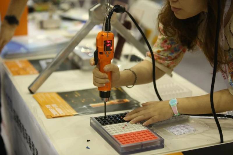 展會現(xiàn)場1 (1) 展會現(xiàn)場1 (1)