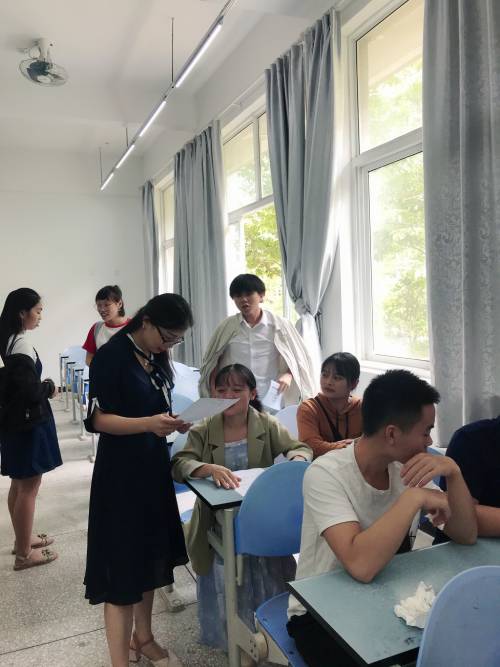 熊雪英女生指導(dǎo)