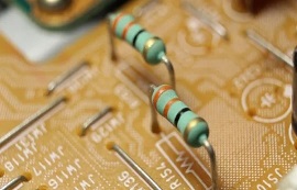 如何識別電源模塊的色環(huán)電阻？