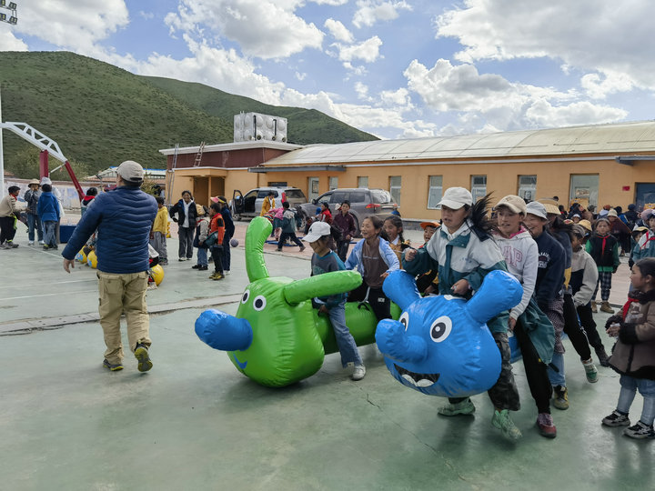 愛心活動(dòng) (3) 愛心活動(dòng) (3)