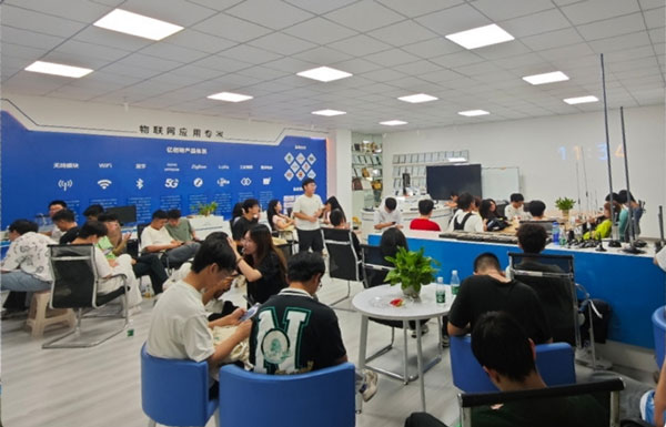 西華大學(xué)億佰特校企合作